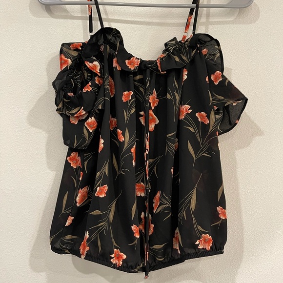 Sienna sky flowy off the shoulder with straps tank top - Picture 1 of 3